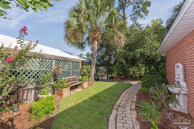 Building Photo - 1611 Luzon Ln
