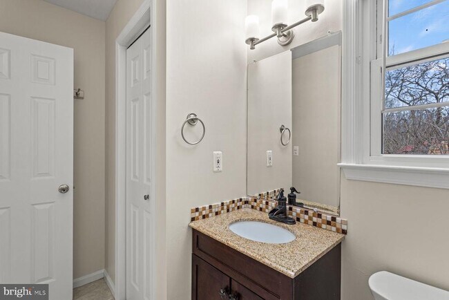 Building Photo - 10610 High Beach Ct