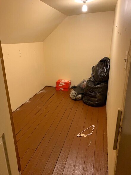 Storage room - 152 8th St Apt 1