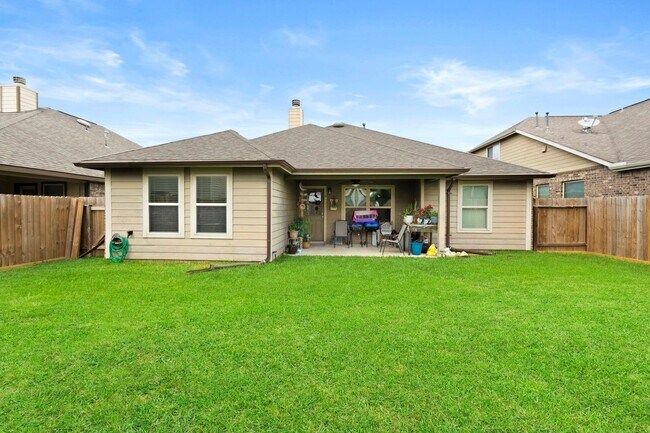 Building Photo - 4318 Plumeria Ave