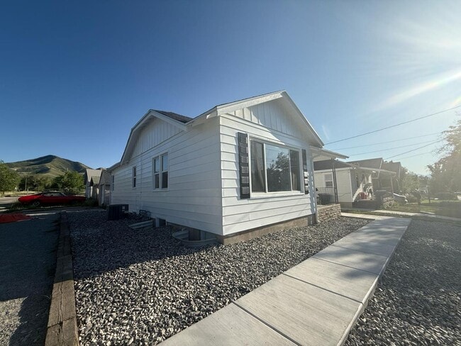 Primary Photo - Charming Remodeled Bungalow Near Downtown ...