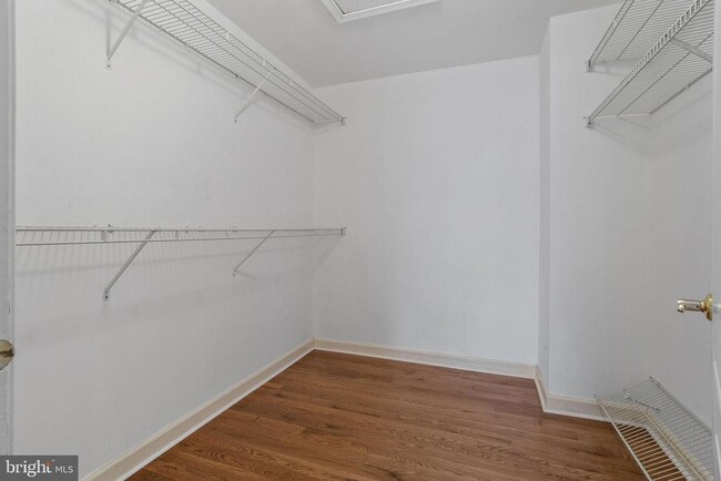 Building Photo - 210 Bullock Dr