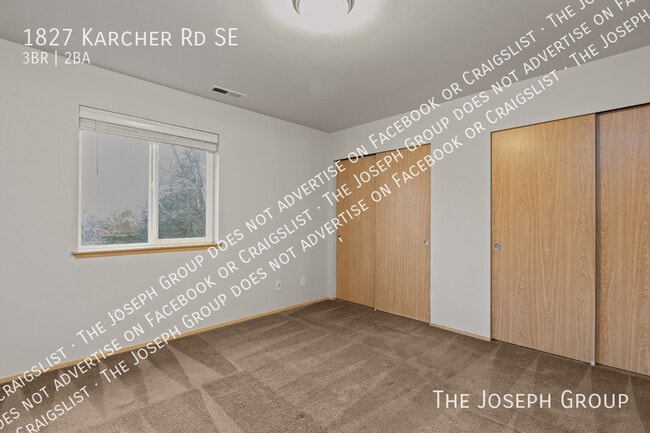Building Photo - 1827 Karcher Rd SE