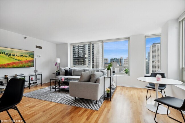 Building Photo - 33 W Ontario St