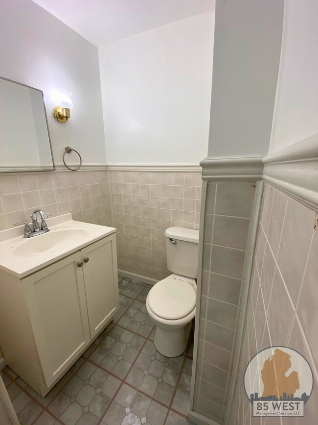 Building Photo - 1247 Quarry Ave NW