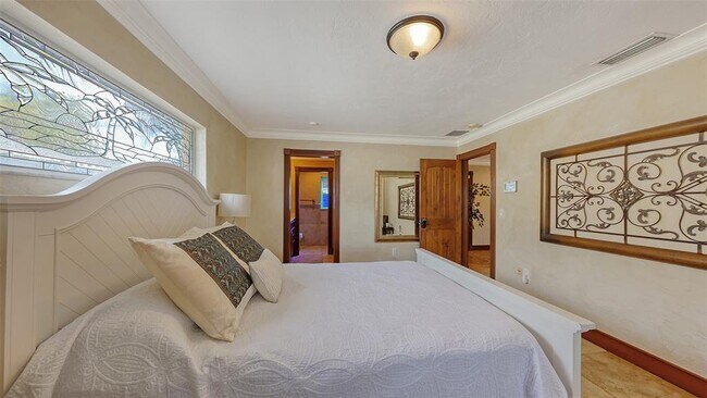 Building Photo - 4216 Plumosa Terrace