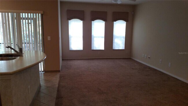 Building Photo - 30105 Mossbank Dr