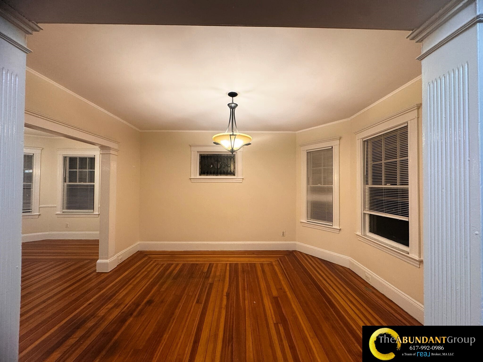 Building Photo - 11 Fairfield St