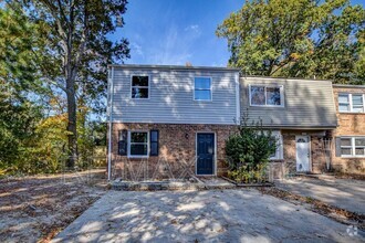 Building Photo - 2520 Longleaf Ct