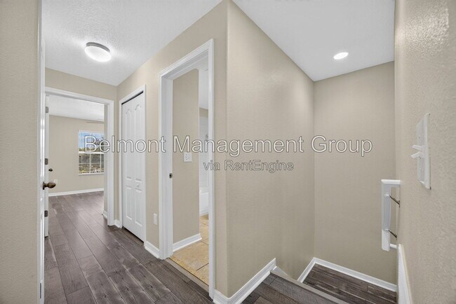 Building Photo - 10709 Savannah Landing Cir