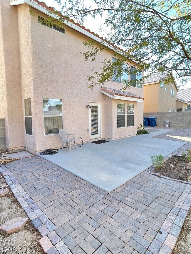 Building Photo - 7512 Pacific Ridge Ave