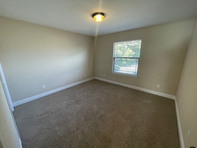 Building Photo - Navarre - Holley By the Sea - 4 Bedrooms, 2 Bathrooms - office space potential