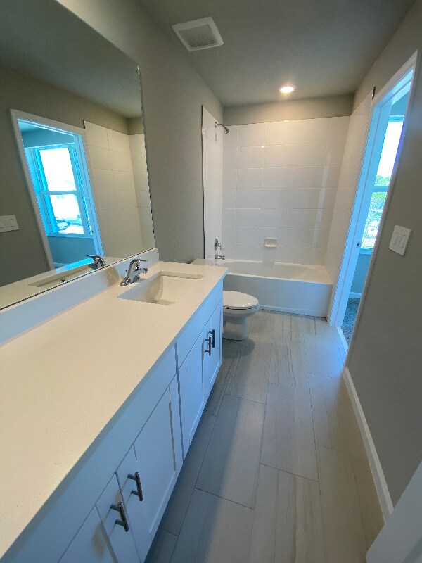 Building Photo - 5788 SE Edgewater Cir