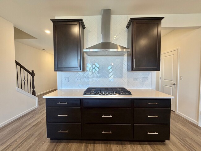 Building Photo - 704 Switchgrass Wy