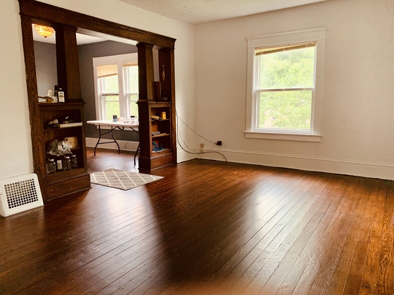 Building Photo - 960 S Lincoln St