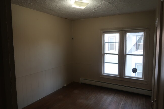 Building Photo - 495 Fulton St