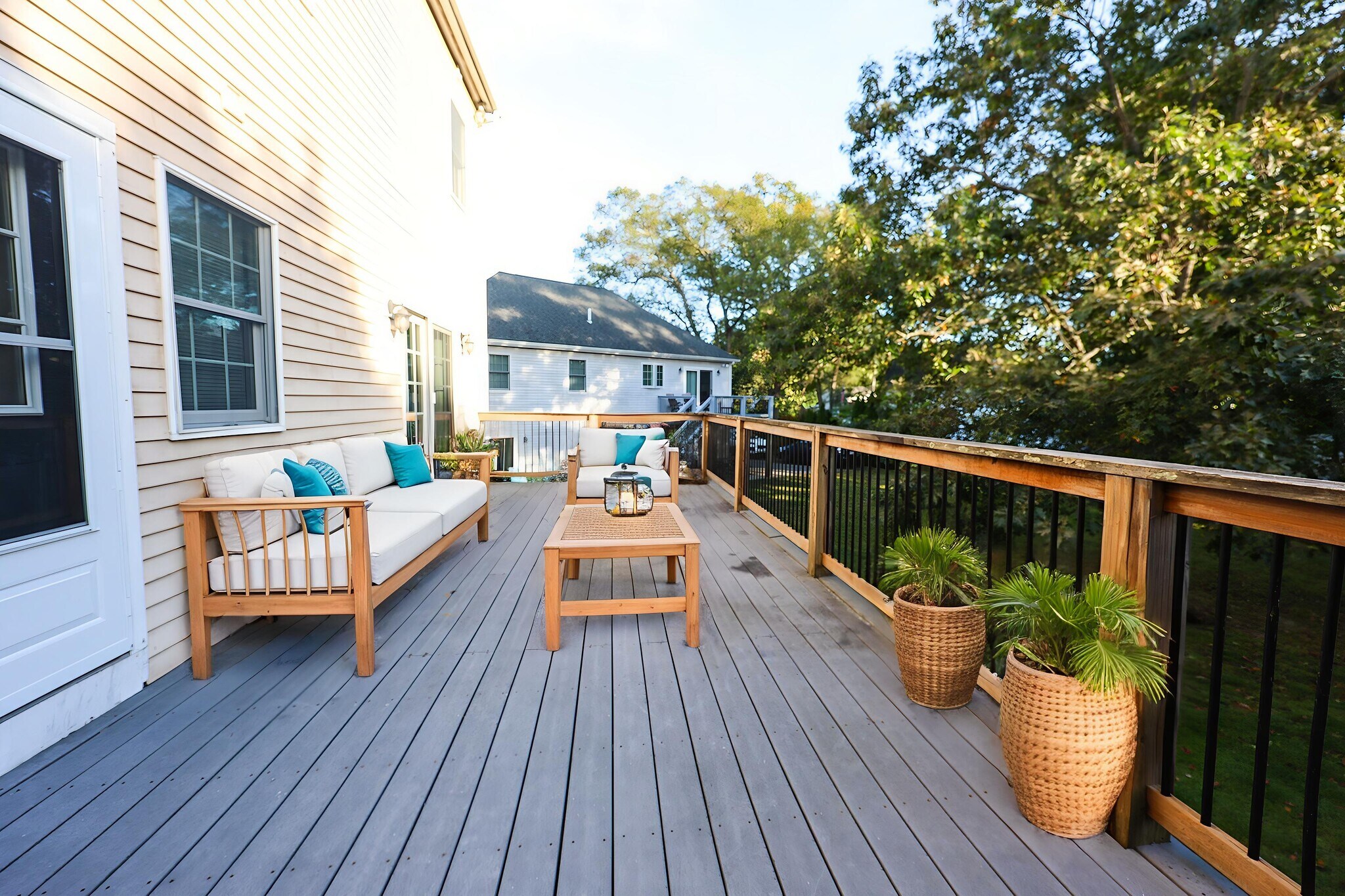 Building Photo - 370 Franklin St