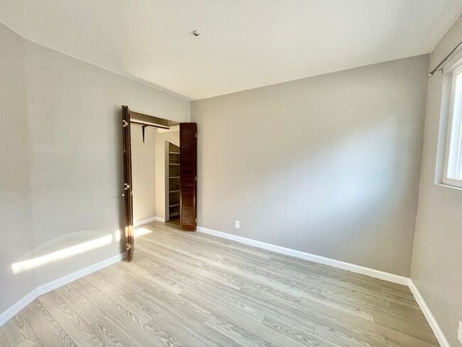 Building Photo - Charming Updated 1-Bedroom Apartment in Downtown Santa Rosa – $1,650/month