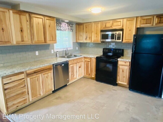 Building Photo - 3 br, 2 bath House - 14 SW 11th Street