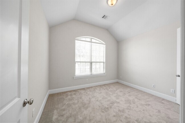 Building Photo - 752 Mayhill Ridge Ln