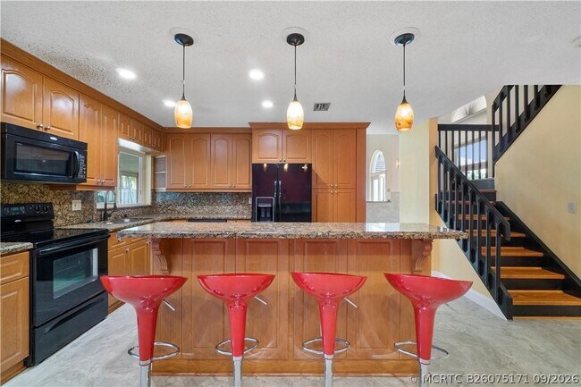 Building Photo - 710 Briarwood Terrace