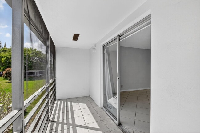 Building Photo - 344 Northampton Q