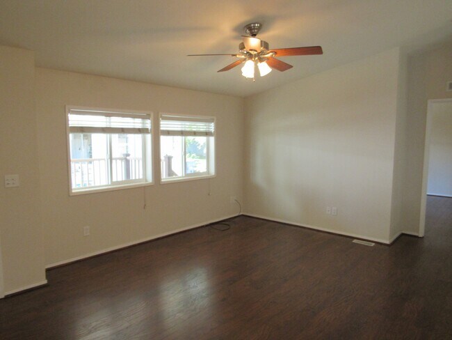 Building Photo - 14750 Cardoza Ct
