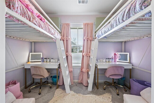 Building Photo - 2232 Los Angeles Ave