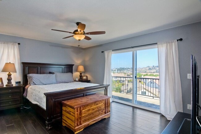 Building Photo - 5216 Topsail Dr