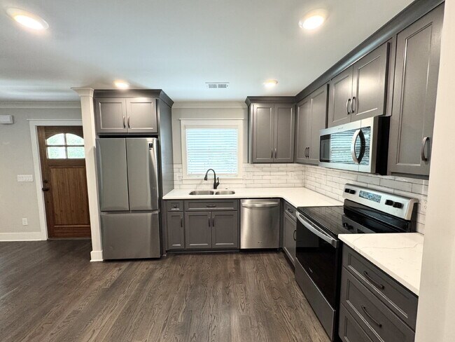 Building Photo - Walk to Downtown Ball Ground—Charming 1 Be...