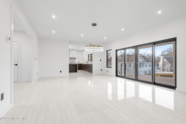 Building Photo - 459 Harnell Ave