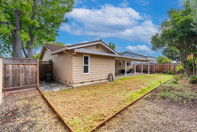 Building Photo - West San Jose home four bedrooms three baths with separate bedroom and full bath