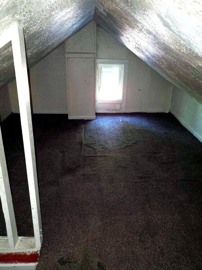 Building Photo - 3017 Nursery Ave
