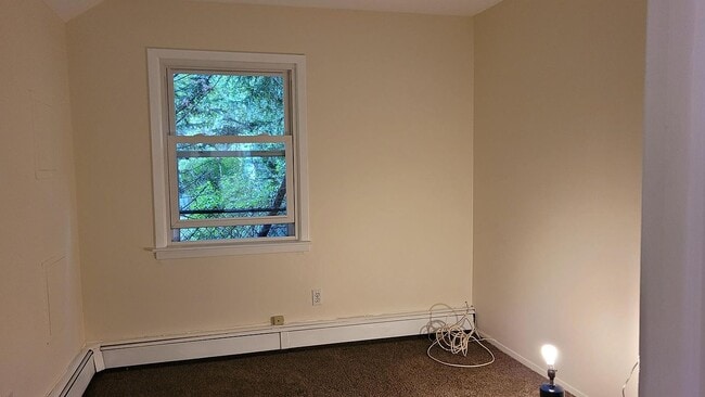 Building Photo - 52 Shady Ln