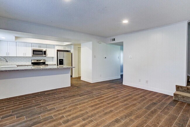 Building Photo - 10458 Hammerly Blvd