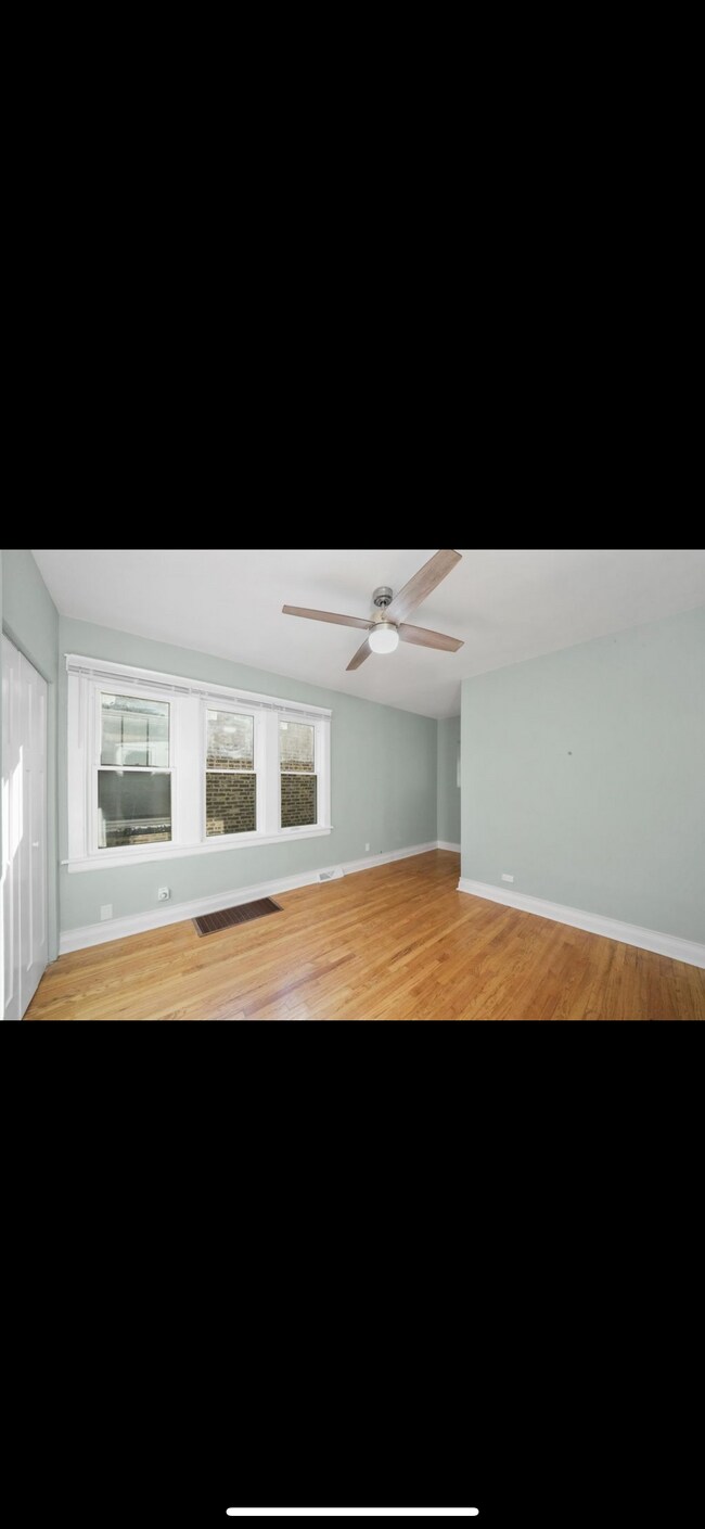 Building Photo - 9339 S Eberhart Ave