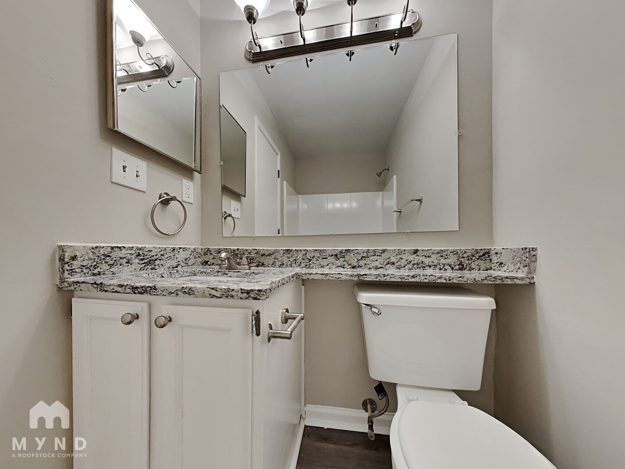 Building Photo - 5561 Northcut Dr