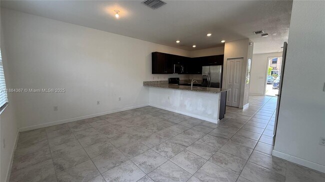 Building Photo - 11381 SW 248th Ln