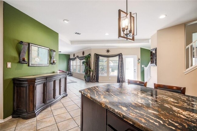 Building Photo - 2315 Little Tree Bend