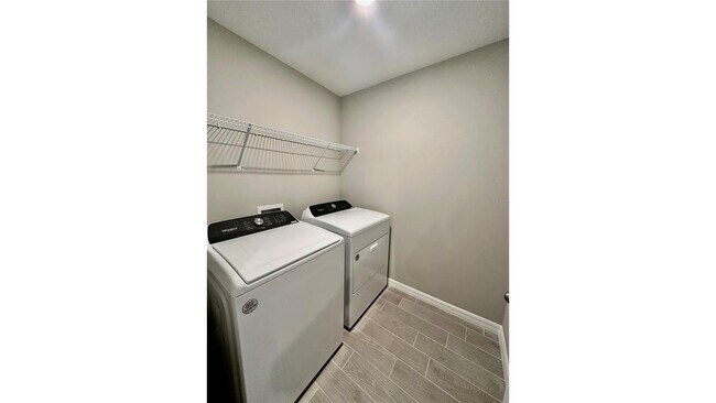 Building Photo - 5852 Ocean Isle Dr