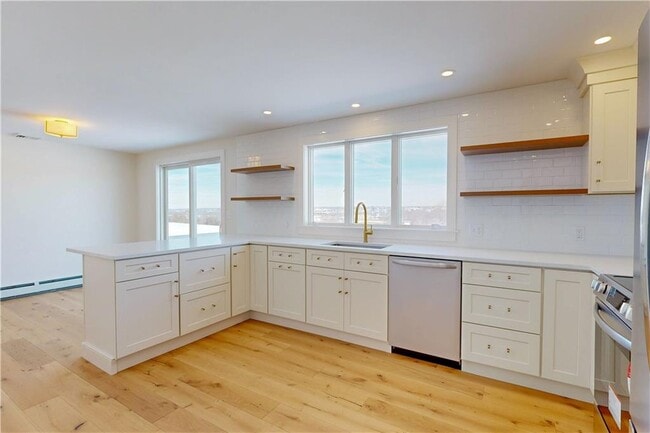 Building Photo - 3211 Main Rd