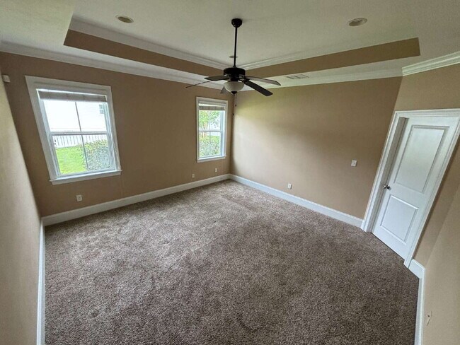 Building Photo - Charming 3-Bedroom Home in Southwood – Spacious Living & Oversized Backyard! Wash/Dryer on site