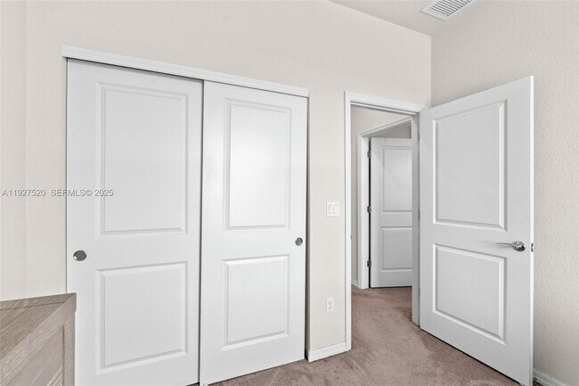 Building Photo - 1190 Eucalyptus Dr