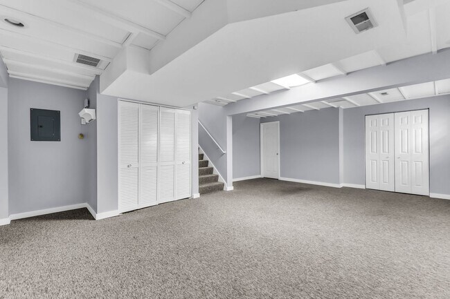 Building Photo - 3084 N 2225 E