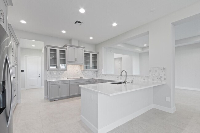 Building Photo - 5579 Liberty Ln