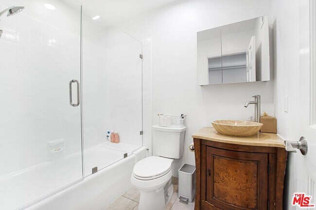 Building Photo - 3485 Ridgeford Dr
