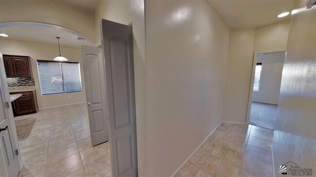 Building Photo - 4539 S Agave Ave