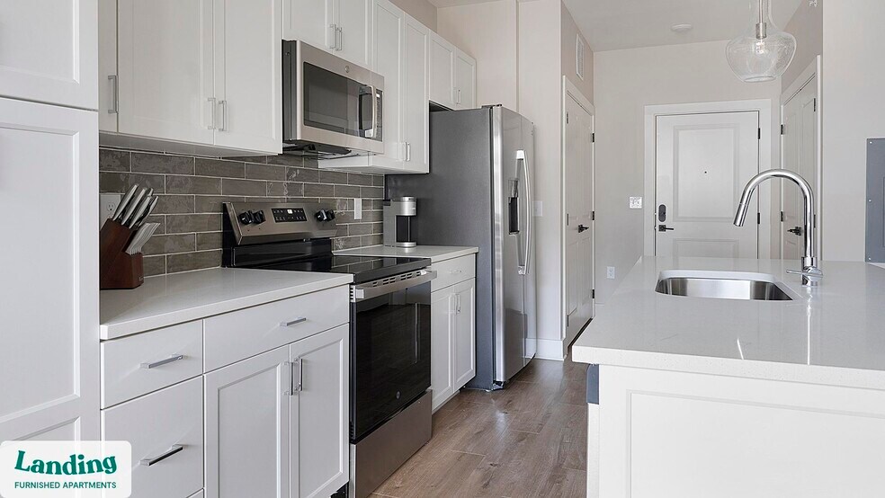 Building Photo - 1000 Forestview Dr