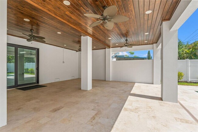 Building Photo - 500 E Davis Blvd