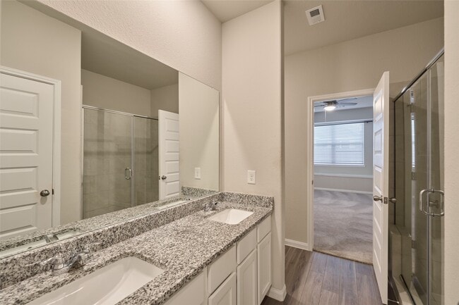 Building Photo - 2460 Shellcracker Dr